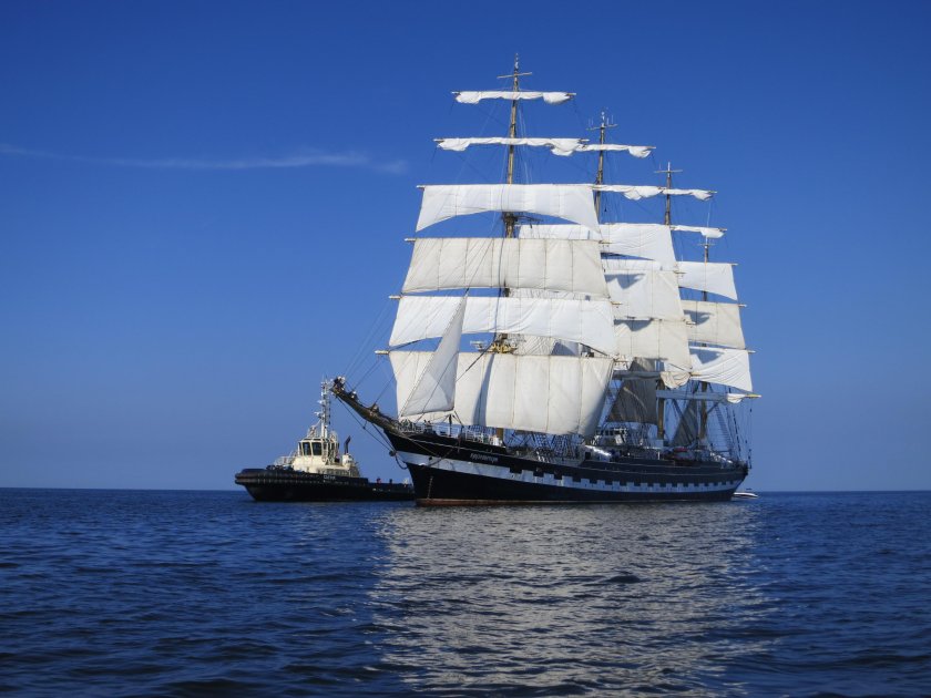 Парусник Адмирал Крузенштерн