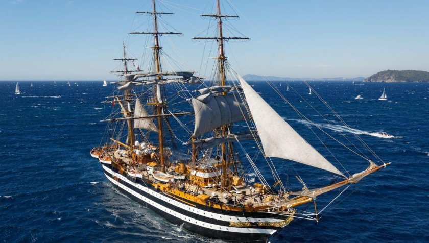 Фрегат Америго Веспуччи