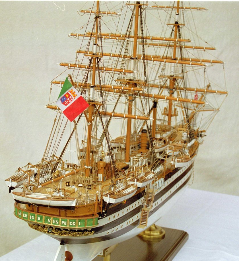 Модель парусника Америго Веспуччи