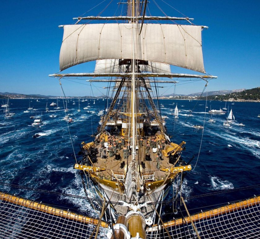 Фрегат Amerigo Vespucci