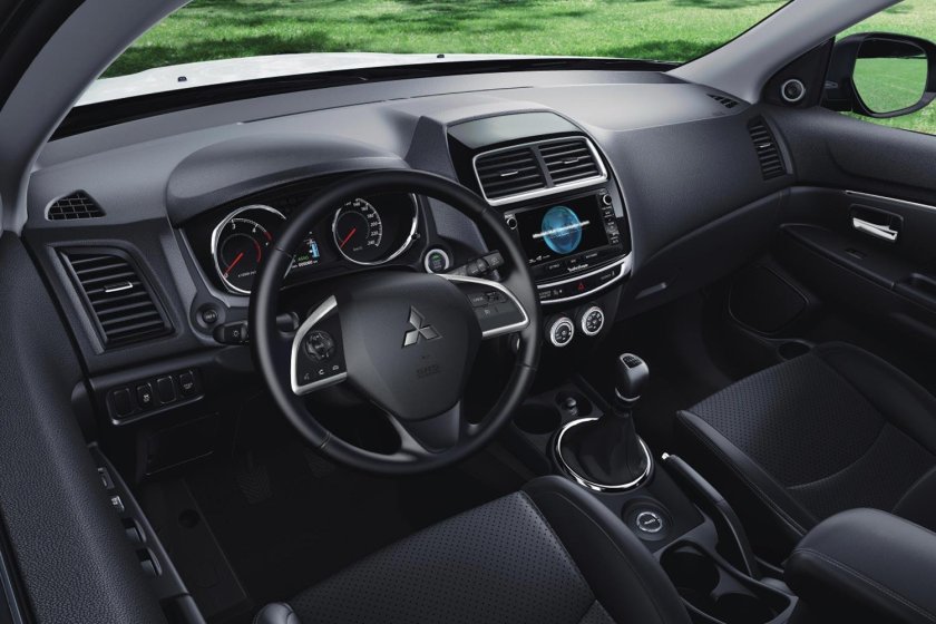 Mitsubishi ASX 2016 салон