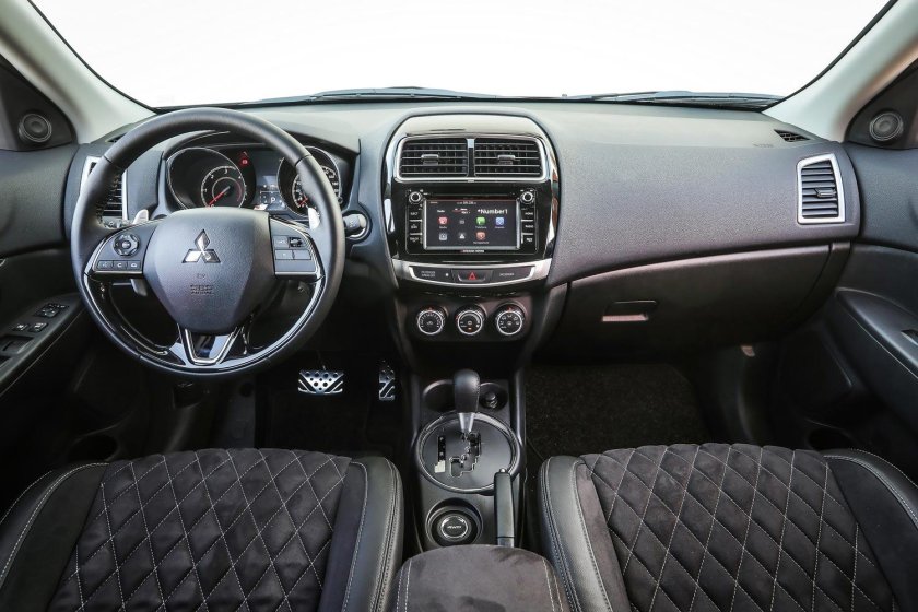 Mitsubishi ASX 2016 салон