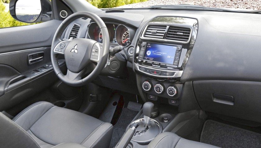 Митсубиси АСХ 2011 салон