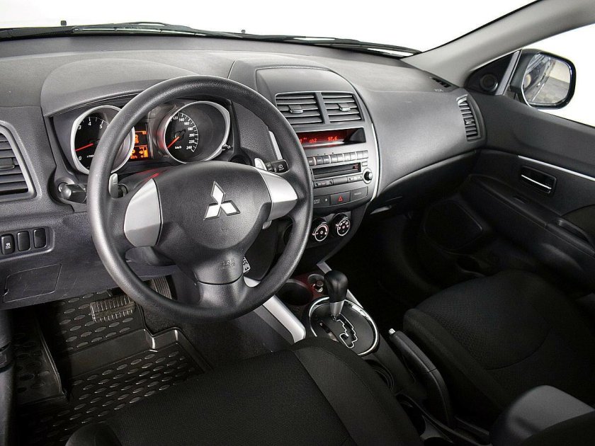 Mitsubishi ASX 2014 салон
