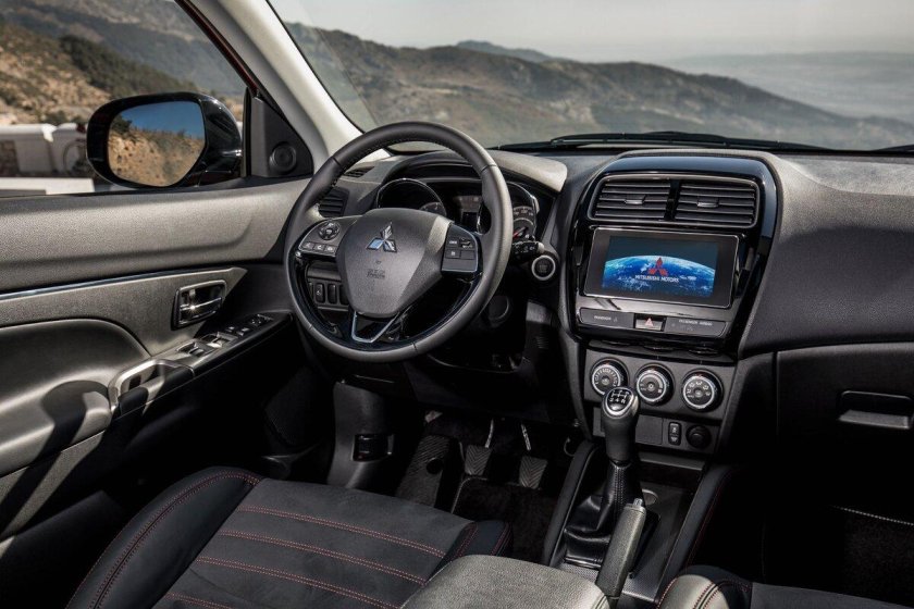 Mitsubishi ASX 2018 салон