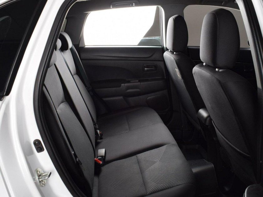 Mitsubishi ASX 2010 салон