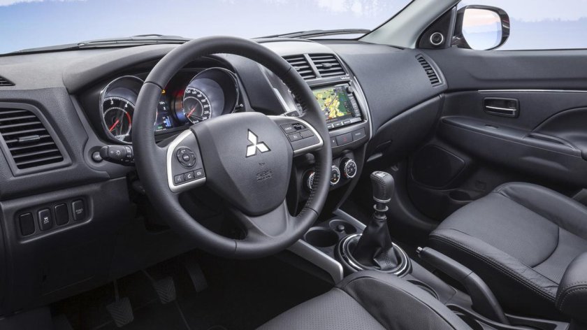 Митсубиси АСХ 2012 салон