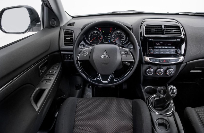Mitsubishi ASX 2017 салон