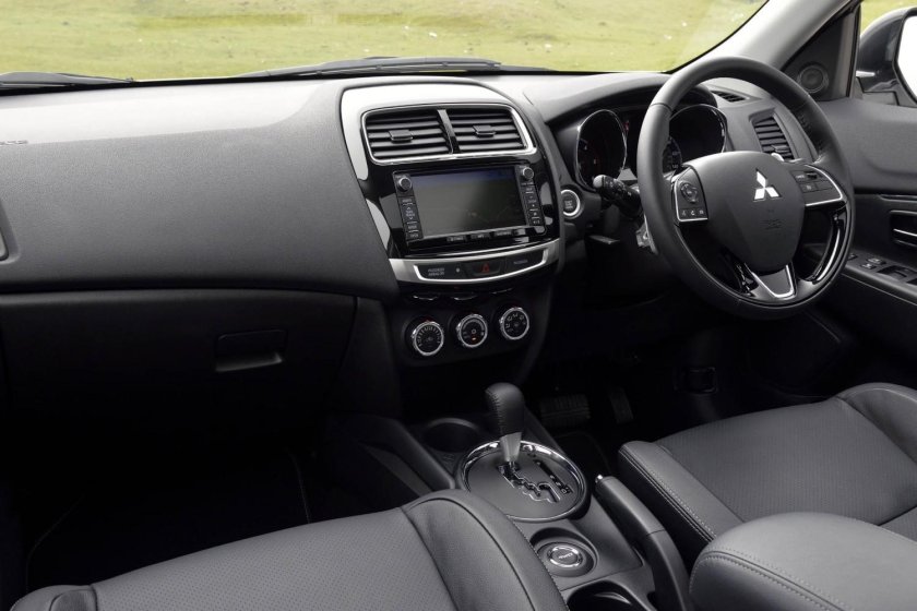 Mitsubishi ASX салон