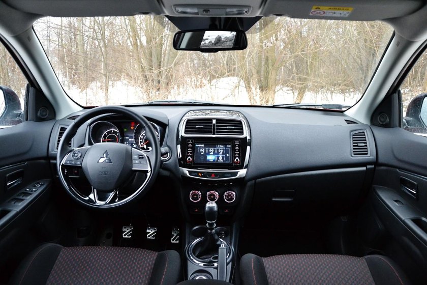 Mitsubishi ASX 2010 салон
