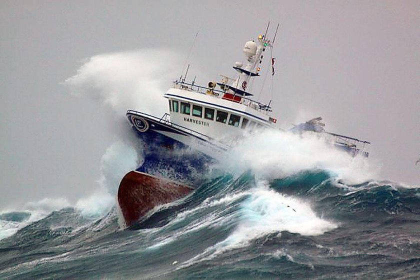 Баренцево море корабли шторм