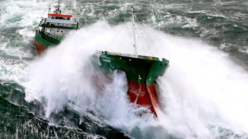 Бискайский залив шторм