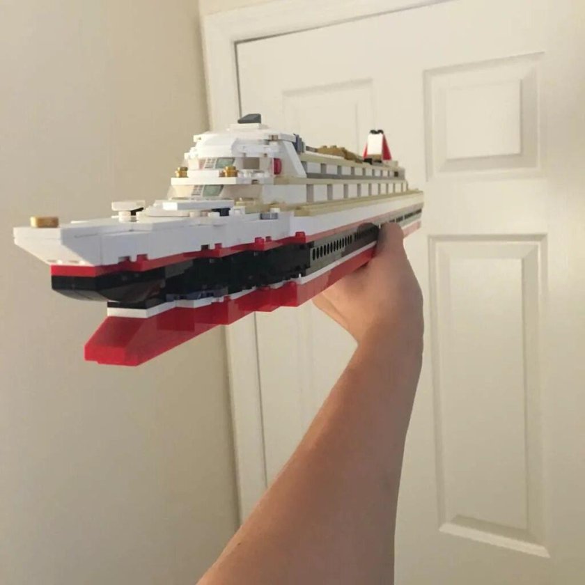 Лего Посейдон корабль