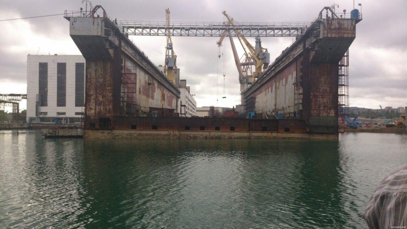 Плавучий док Росляково