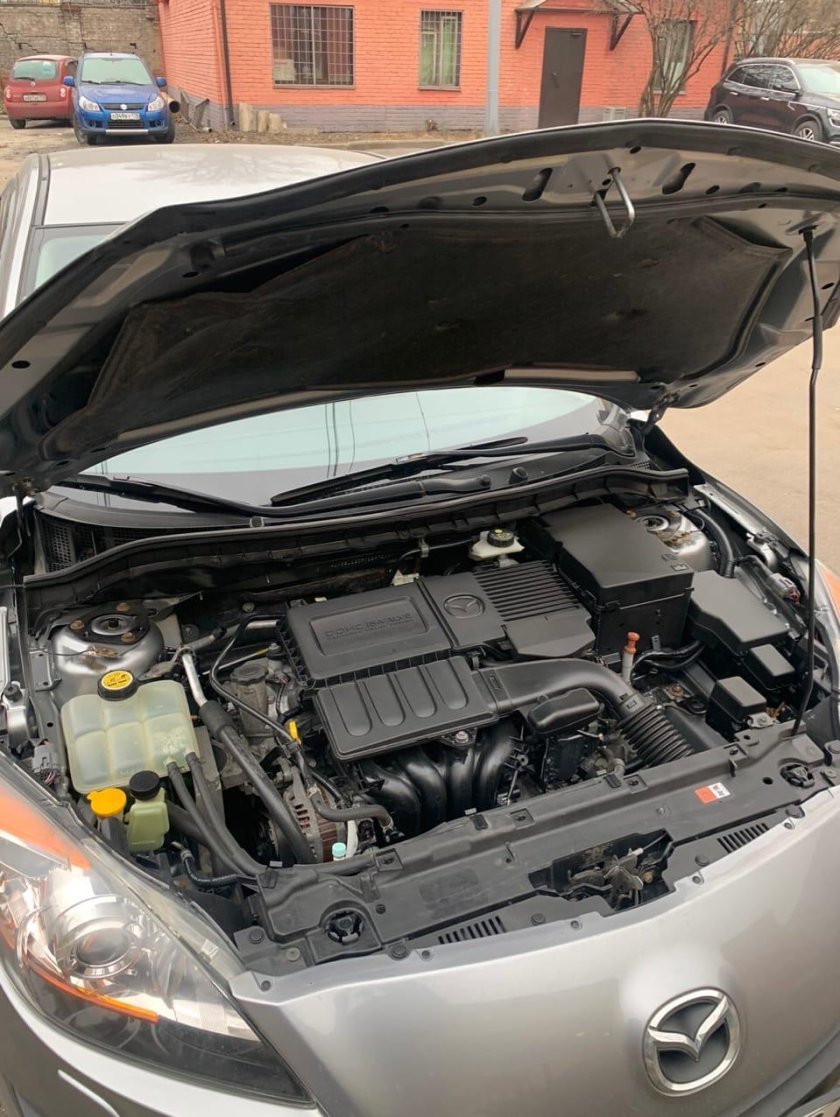 Мазда 3 бл под капотом
