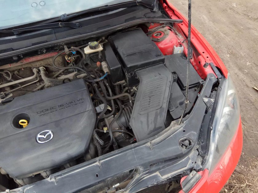 Мазда 3 BK 1.6 под капотом
