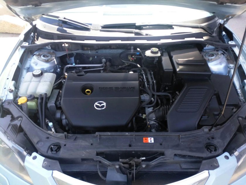 Мазда 3 BK 1.6 под капотом