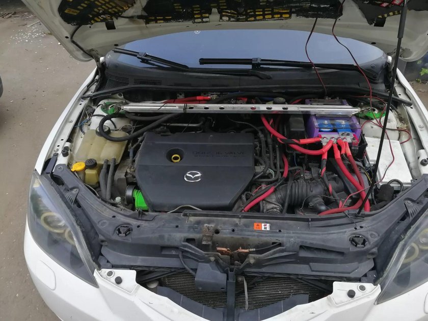 Mazda 3 2.0 BK подкапотная