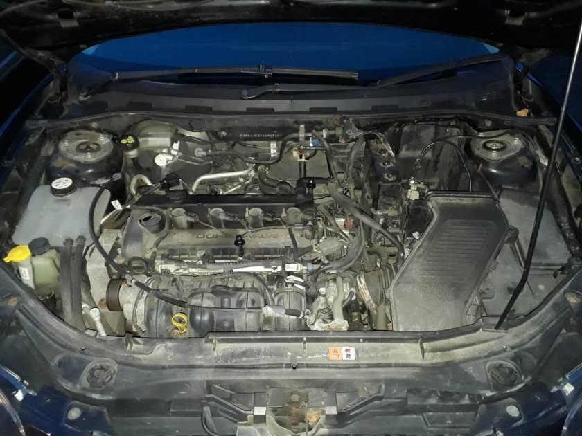 Mazda 3 2.0 BK подкапотная