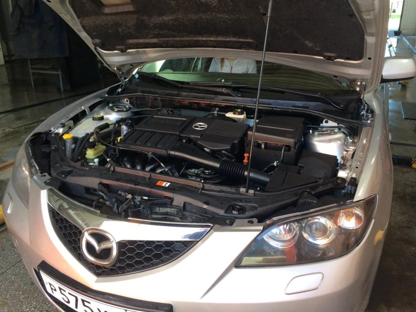 Мазда 3 бл под капотом