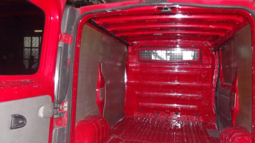 Обшивка салона Опель Виваро