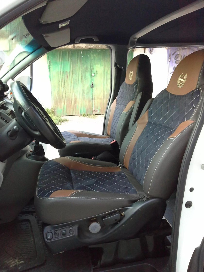 Opel Vivaro салон