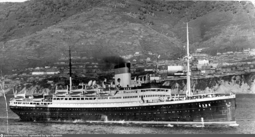 Пароход Азия Владивосток