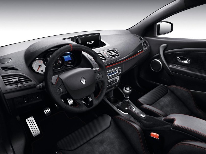 Меган РС 2015