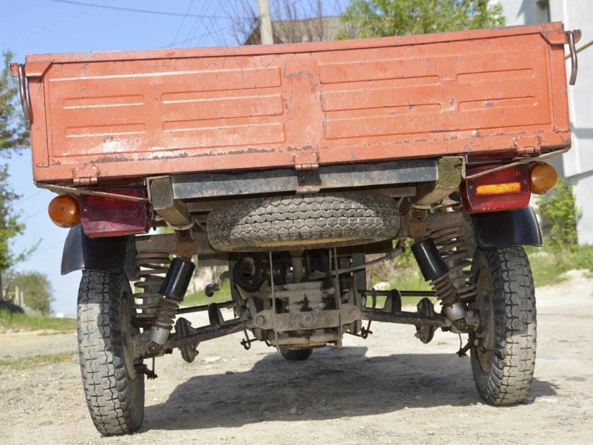 Мотороллер муравей 2м 01