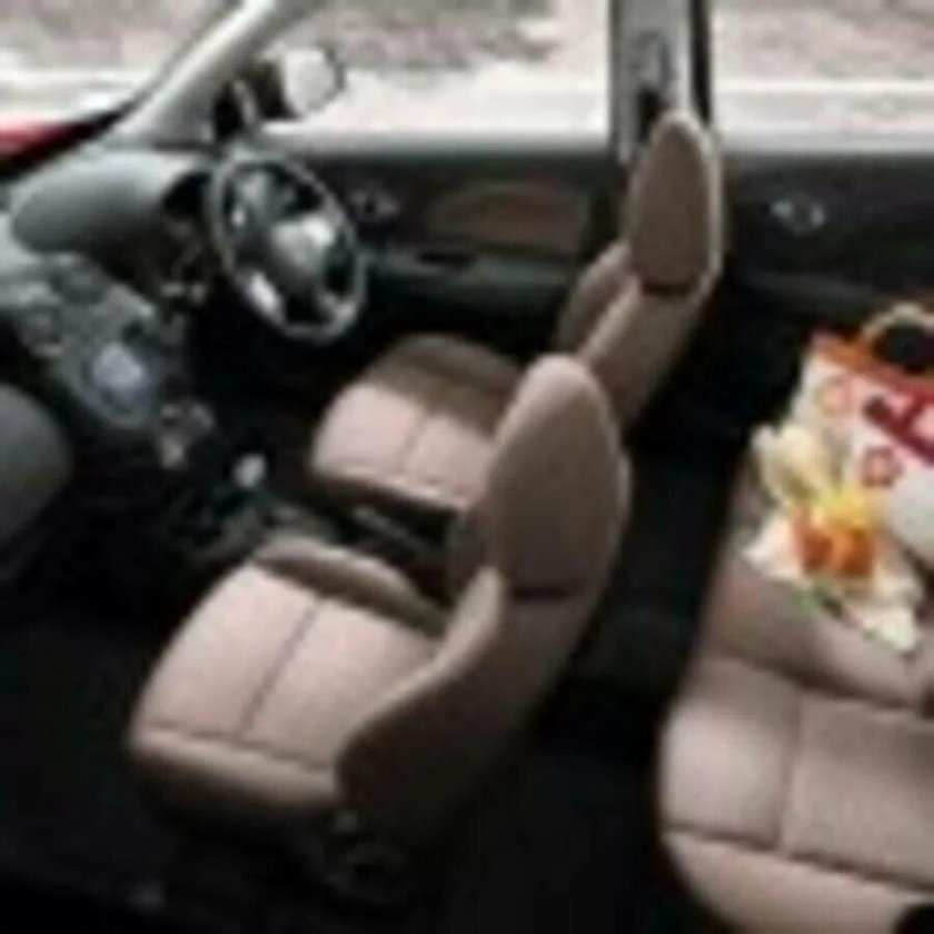 Nissan March 2002 салон