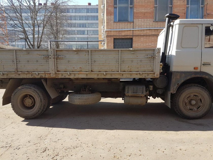 МАЗ 533603-2123