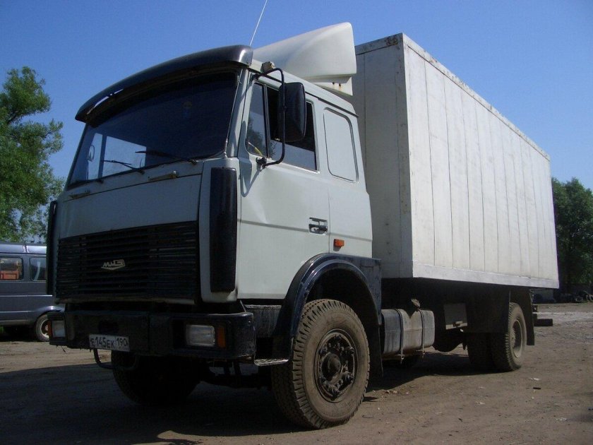 МАЗ 533603 бортовой