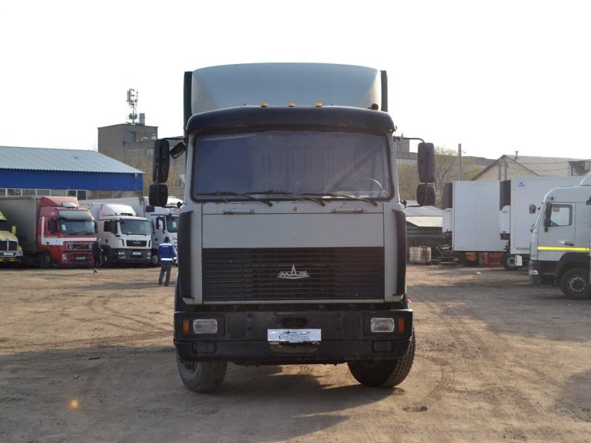 МАЗ 533603