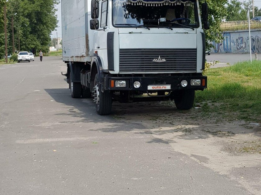 МАЗ 2007 года