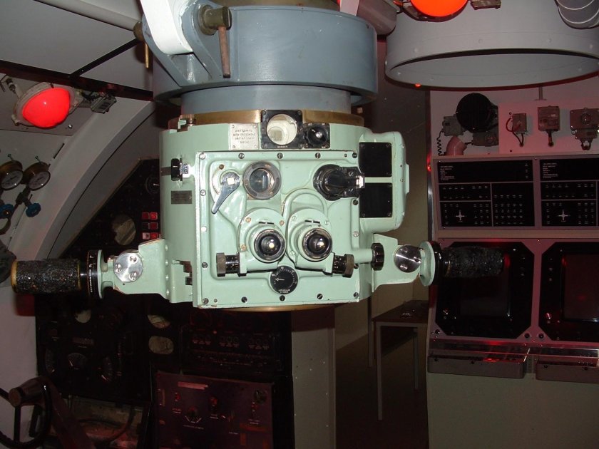 Перископ подводной лодки внутри