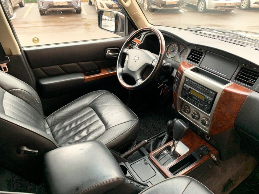 Nissan Patrol y61 2007