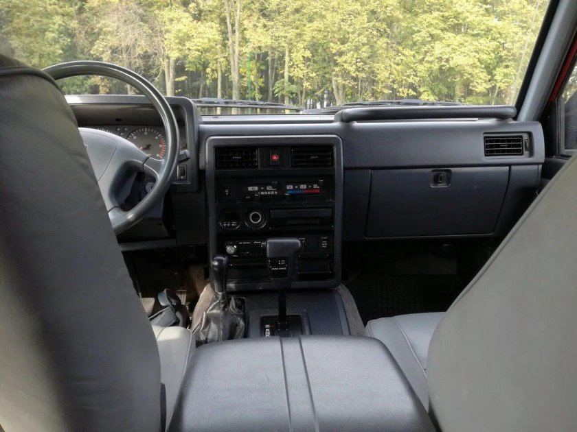 Nissan Patrol y60 салон