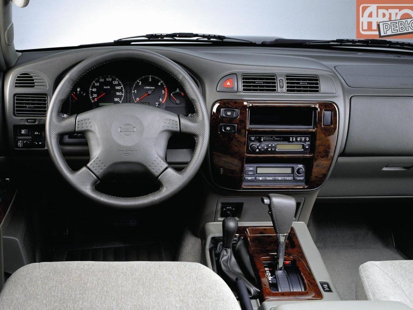 Nissan Patrol y61 1997