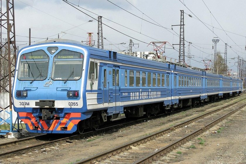 Электропоезд эд9мк