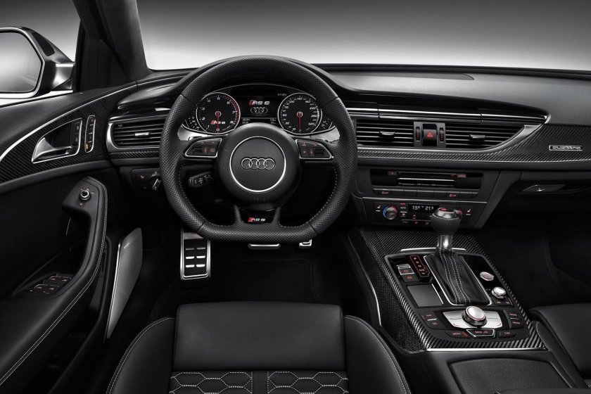 Audi rs6 avant Interior