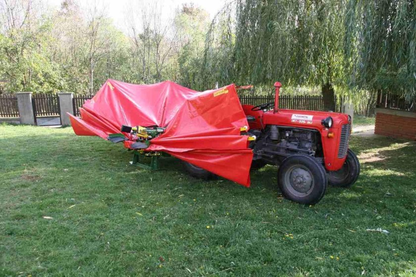 Машина для сбора фундука SP-05