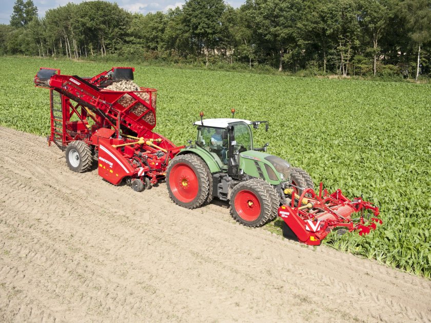 Свеклоуборочный комбайн Rootster 604