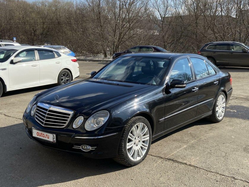 Мерседес е 240 2007