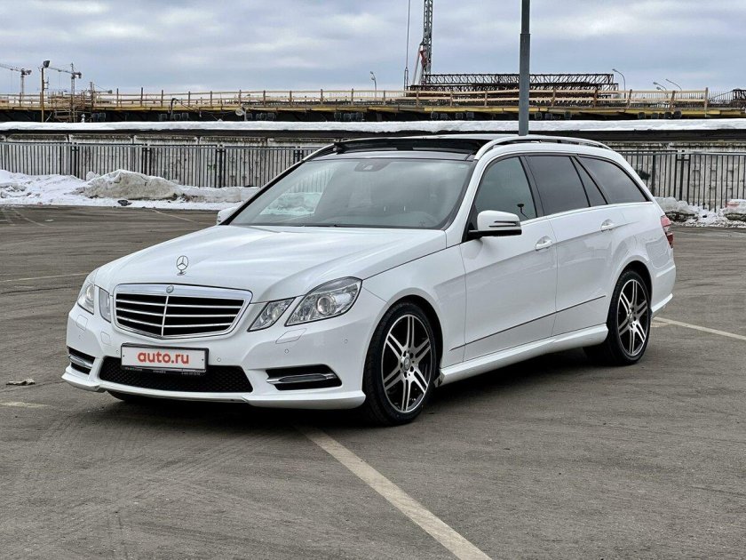 Мерседес универсал белый