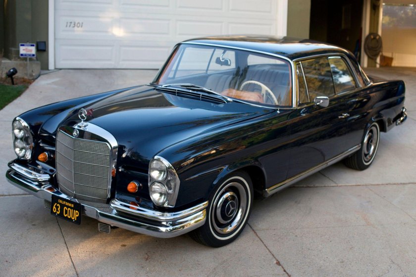 Mercedes Benz 220se Coupe