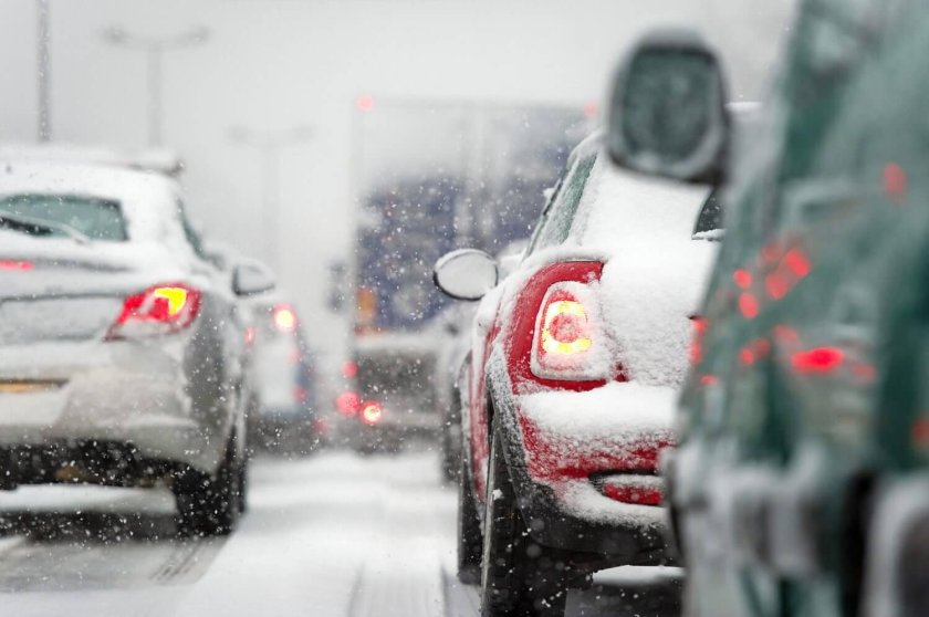 Машина зимой