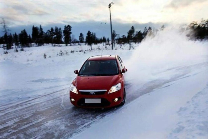 Машина зимой