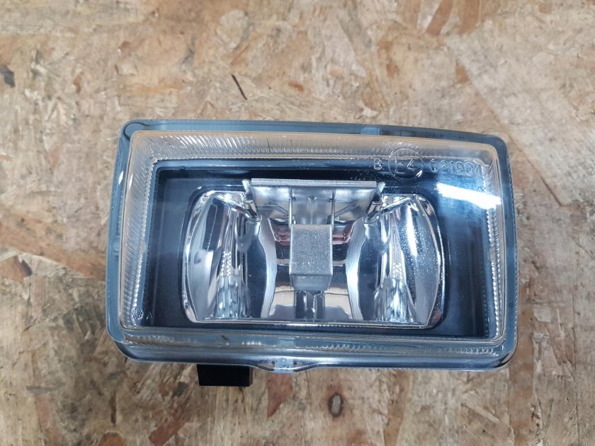 Ивеко фара 504052353