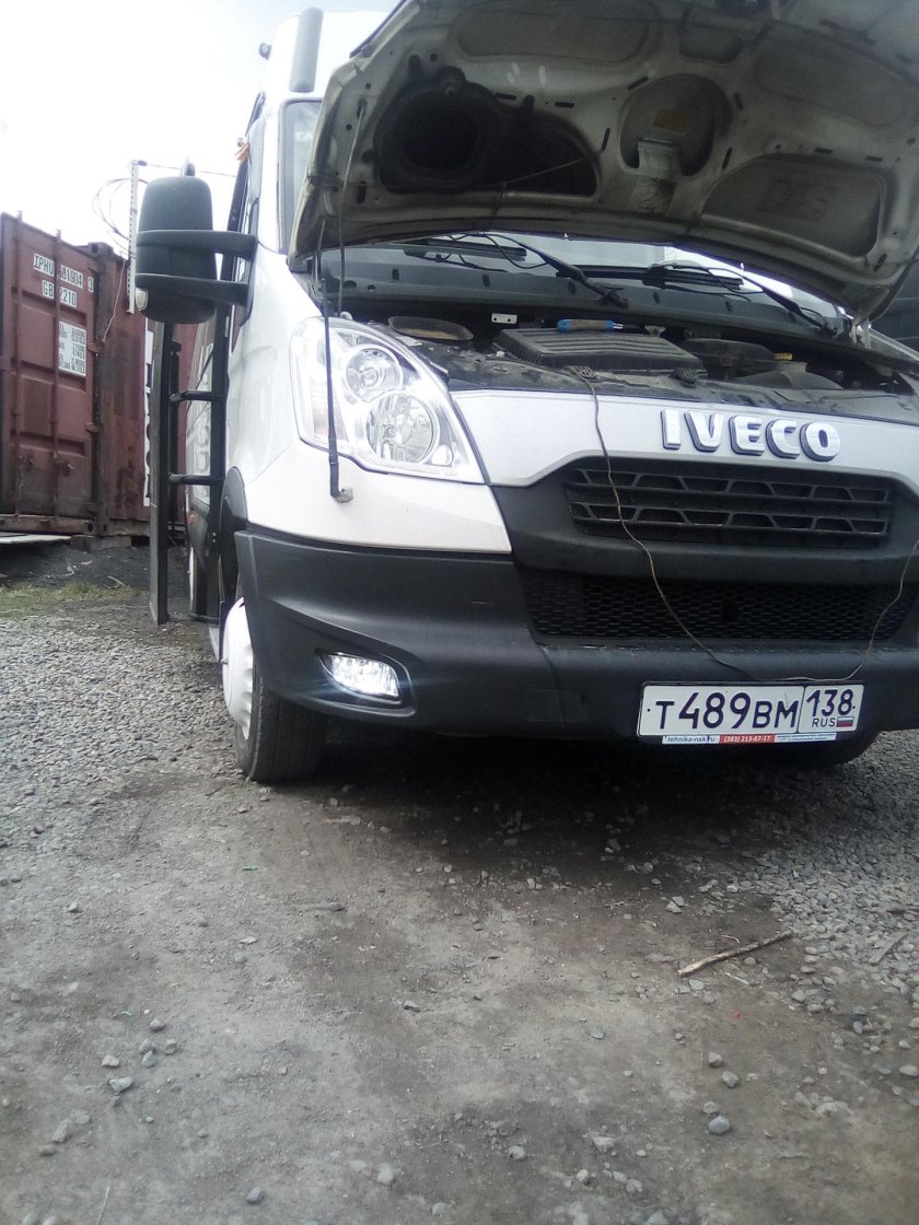 Ивеко Дейли 2010 штатные противотуманки