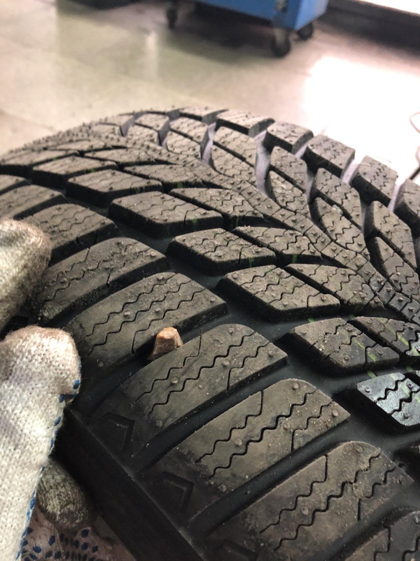 Зинняя резина лепучка Нехен р17